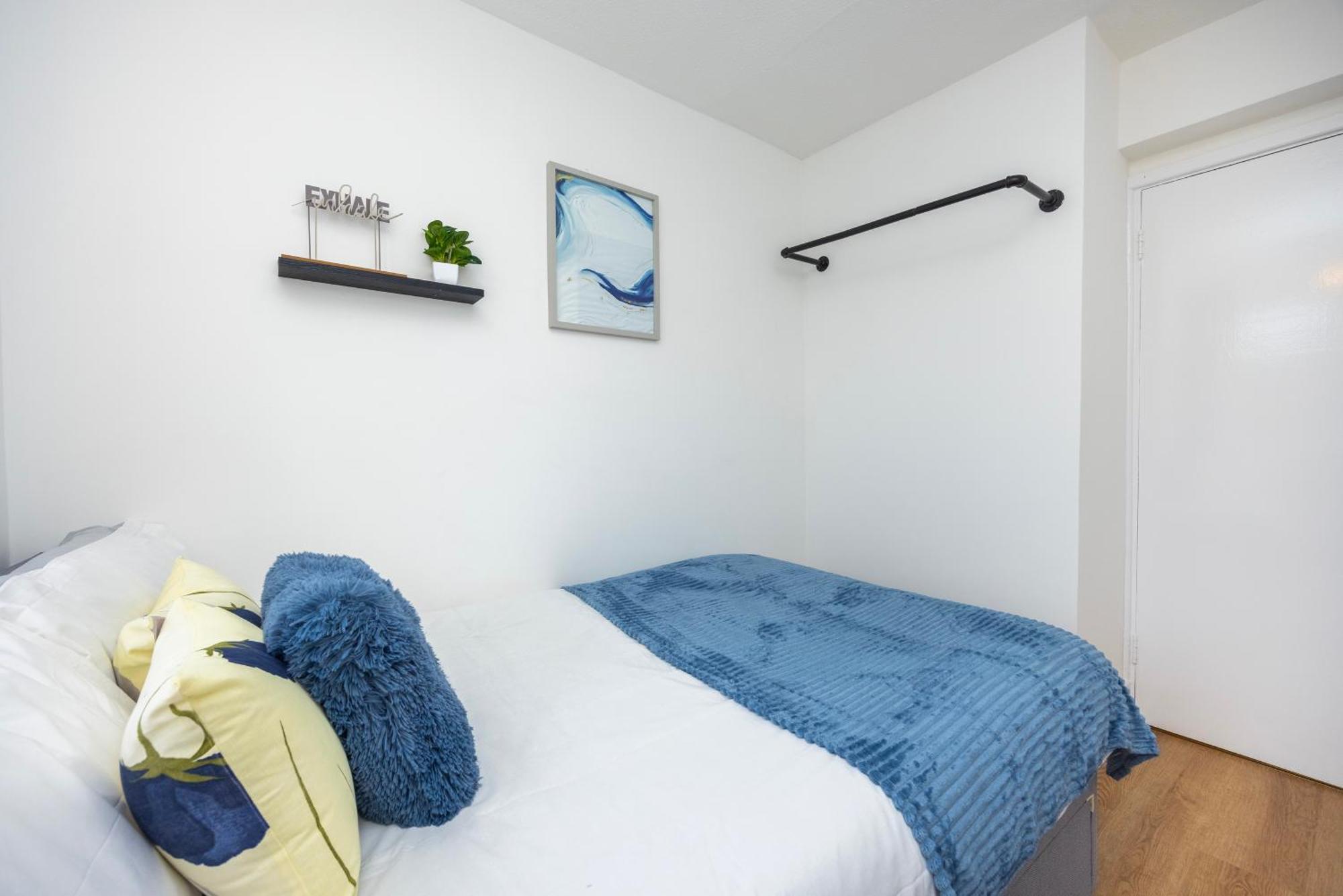 Excel O2 Stunning Large 3 Bedroom Apartment With Balcony Лондон Екстер'єр фото